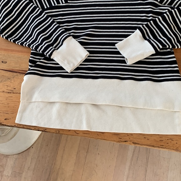 Maeve by Anthropologie long sleeve top. Size small. Gently used. - Picture 5 of 5